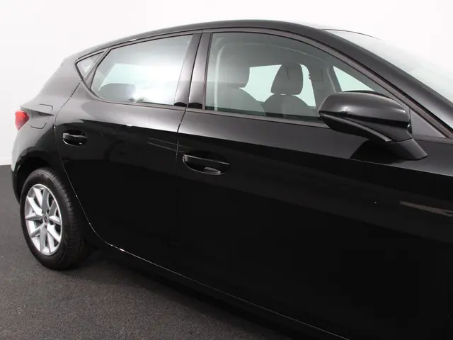 SEAT Leon 1.0 eTSI 110pk DSG Style 2024 Benzine 31