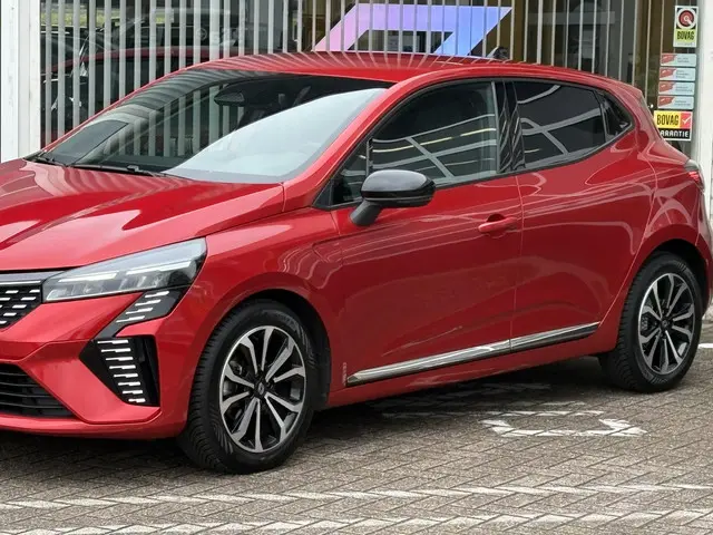 Renault Clio 1.0 TCe 90 GPF techno 2024 Benzine 3