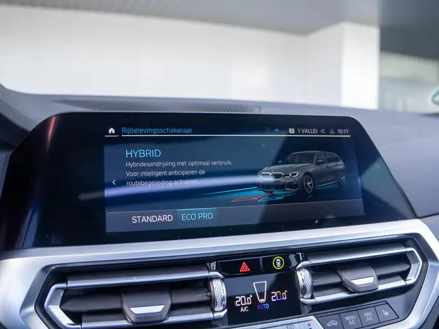 BMW 3 Serie Touring 330e 2021 Hybride Benzine 39