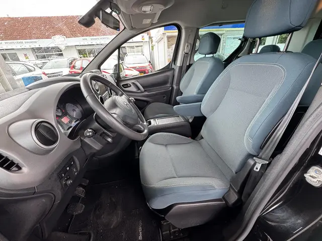 Citroën Berlingo 1.2 PureTech XTR 2018 Benzine 15
