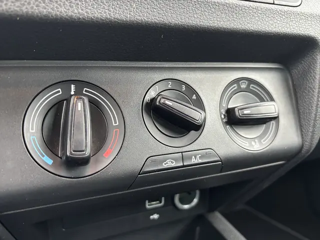 Škoda Fabia Combi 1.0 TSI Business Edition 2021 Benzine 23