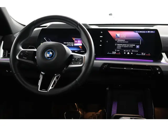 BMW iX2 xDrive30 67 kWh 2024 Elektrisch 69