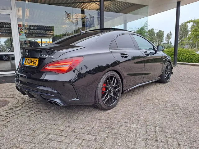 Mercedes-Benz CLA AMG 45 4MATIC 2016 Benzine 25