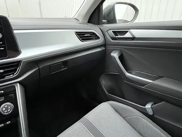 Volkswagen T-Roc 1.0 TSI Life 2023 Benzine 58