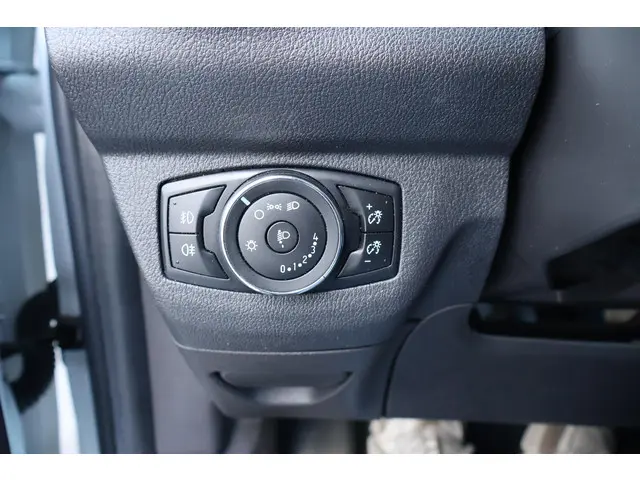 Ford Transit Courier 1.5 TDCI Trend 2019 Diesel 17
