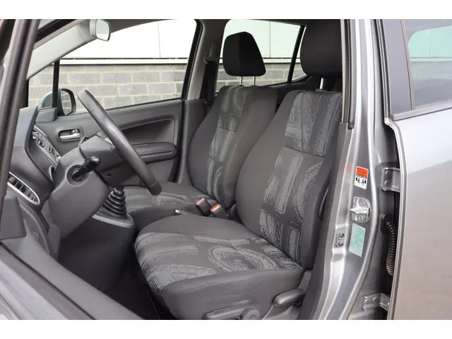 Opel Agila 1.0 Edition 2013 Benzine 9
