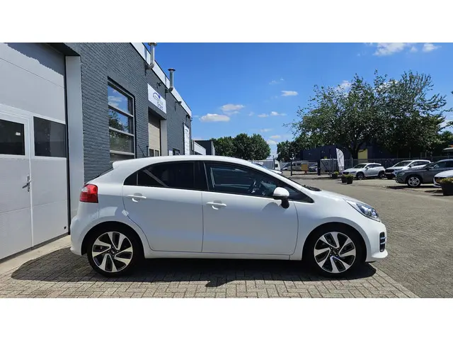 Kia Rio 1.4 CVVT ExecutiveLine 2015 Benzine 7