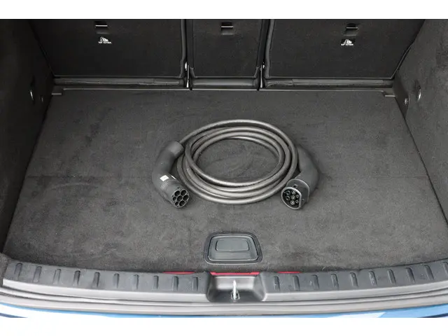 Mercedes-Benz GLA 250 e AMG Line 2022 Hybride Benzine 17