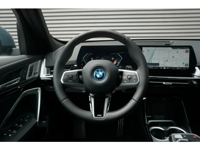 BMW X1 xDrive25e 2025 Hybride Benzine 7