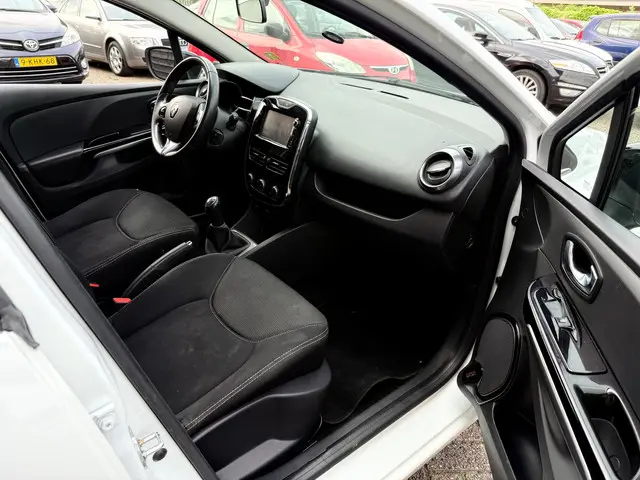 Renault Clio Estate 0.9 TCe Night&Day 2014 Benzine 13