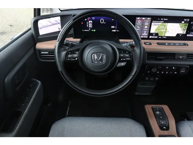Honda e ADVANCE 17" *6.192KM* 2022 Elektrisch 24