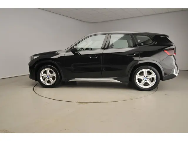 BMW iX1 xDrive30 2025 Elektrisch 2