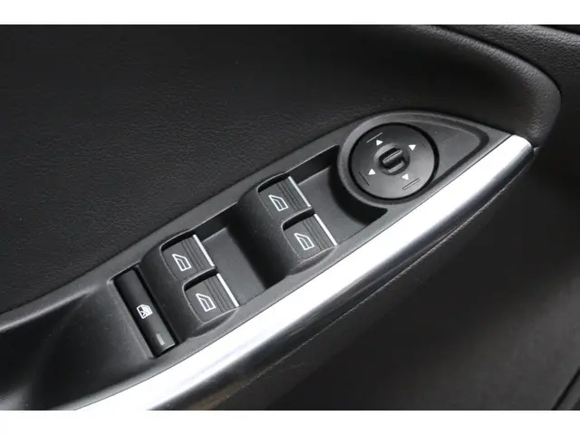 Ford Focus 2.0 ST kleppenuitlaat 2017 Benzine 20