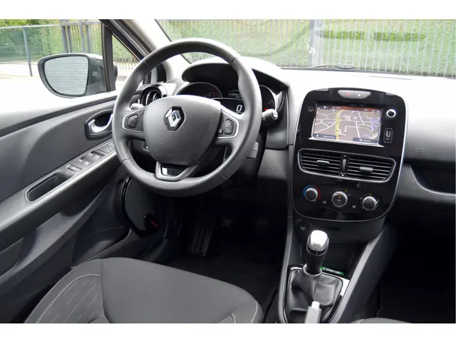Renault Clio 0.9 TCe Limited 2018 Benzine 15