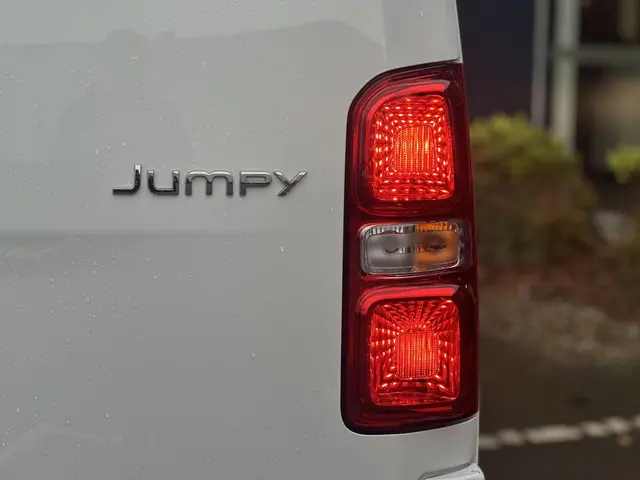 Citroën Jumpy 2.0 BlueHDI 145 S&S L3 2024 Diesel 8