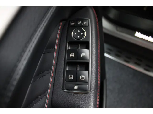 Mercedes-Benz GLE Coupé 450 AMG 4MATIC 2016 Benzine 26