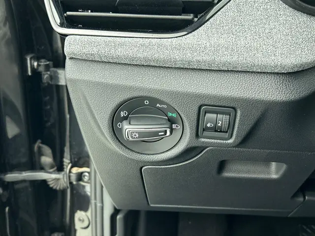 Škoda Kamiq 1.0 TSI Business Edition DSG 2025 Benzine 23