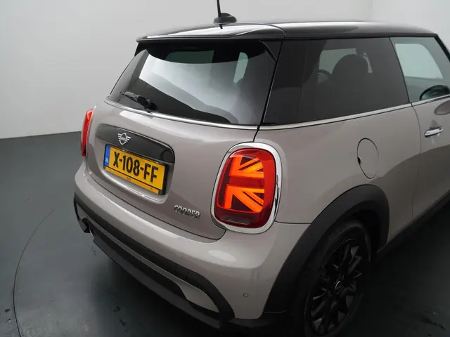 MINI Cooper 1.5 Classic 2023 Benzine 27