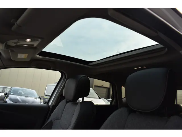 Renault Captur TCe 150 EDC Intens 2018 Benzine 13