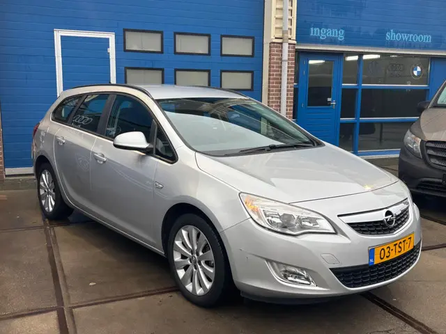 Opel Astra Sports Tourer 1.4 Turbo Cosmo 2012 Benzine 6