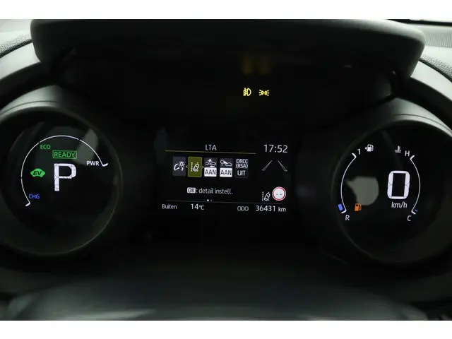 Toyota Yaris 1.5 Hybrid Dynamic 2022 Hybride Benzine 53