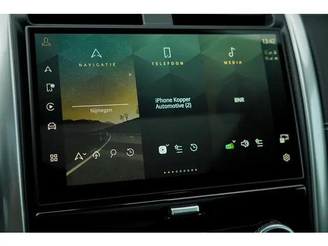 Land Rover Discovery 3.0 D250 R-Dynamic SE 2024 Diesel 41