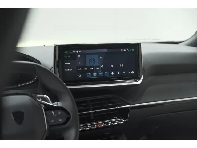 Peugeot 2008 PureTech 130 EAT8 Allure 2024 Benzine 56