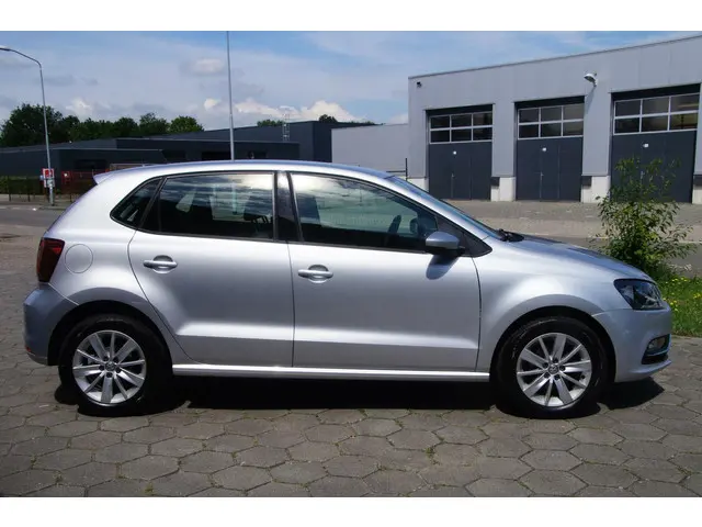 Volkswagen Polo 1.0 Trendline 2014 Benzine 5