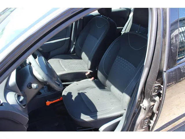 Dacia Sandero 0.9 TCe Lauréate, Airco! 2014 Benzine 14