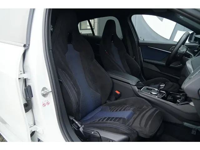 BMW 1 Serie 118i 2020 Benzine 22