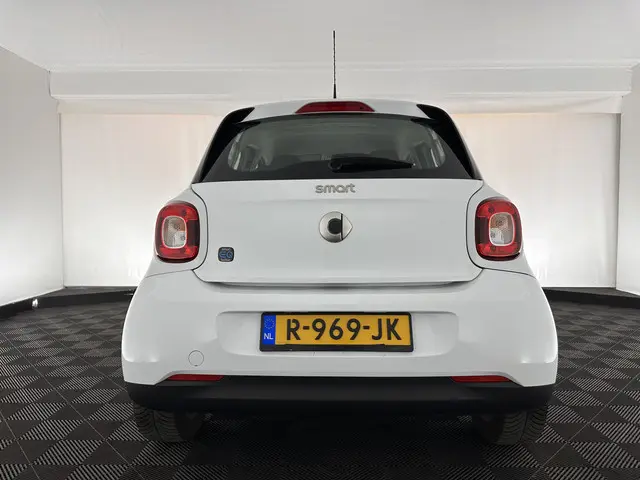 Smart Forfour EQ Essential 18 kWh [ 3-Fase ] 2022 Elektrisch 5