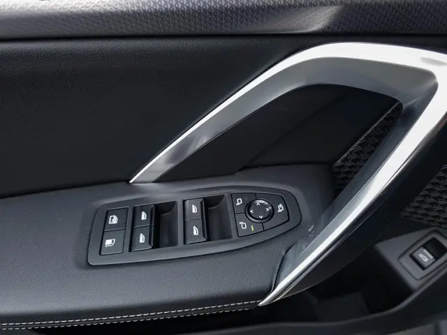 BMW X1 xDrive30e M 2024 Hybride Benzine 24