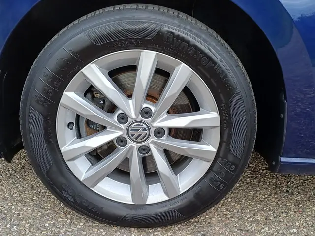 Volkswagen Touran 1.8 TSI Highline 2017 Benzine 12