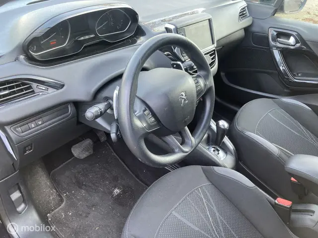 Peugeot 208 1.4 e-HDi Blue Lease DIESEL 2013 Diesel 17