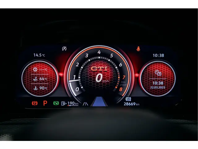 Volkswagen Golf 2.0 TSI GTI Clubsport 2024 Benzine 18