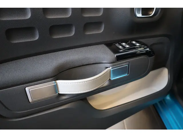 Citroën C3 PT 83 Shine 2021 Benzine 26