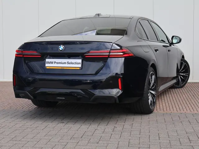 BMW 5 Serie 520i 2024 Benzine 6
