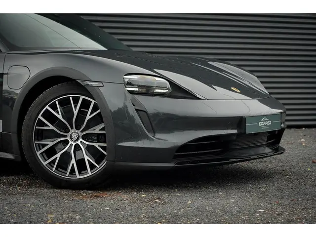 Porsche Taycan Cross Turismo 4 93 kWh 2021 Elektrisch 43