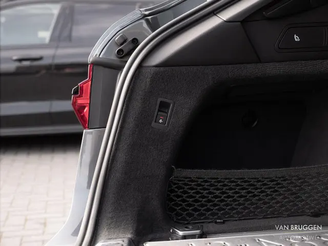 Audi A6 Avant 45 TFSI quattro S-Line 2019 Benzine 9