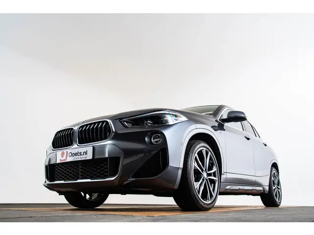 BMW X2 sDrive18i 2018 Benzine 33