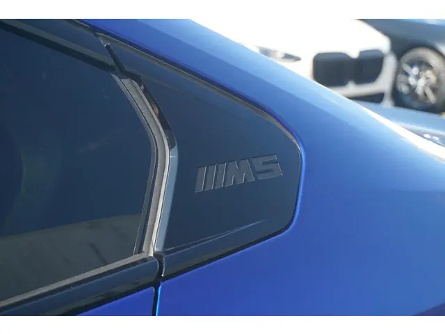 BMW M5 Sedan 2025 Hybride Benzine 45