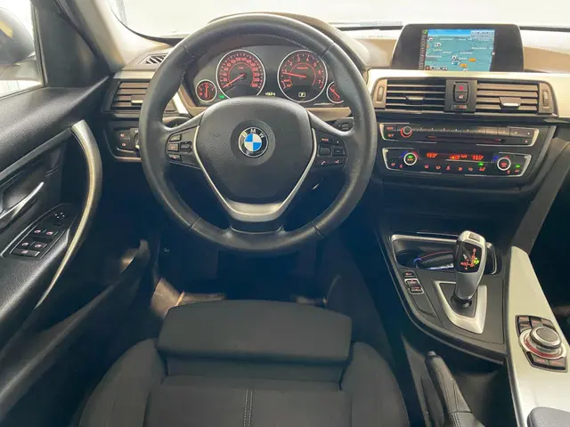 BMW 3 Serie 316i Automaat Sport NL-auto 2014 Benzine 15