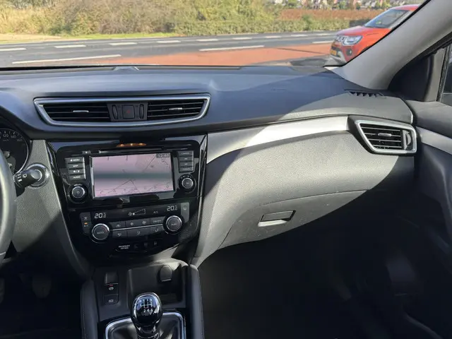Nissan QASHQAI 1.3 DIG-T Business Edition 2019 Benzine 27