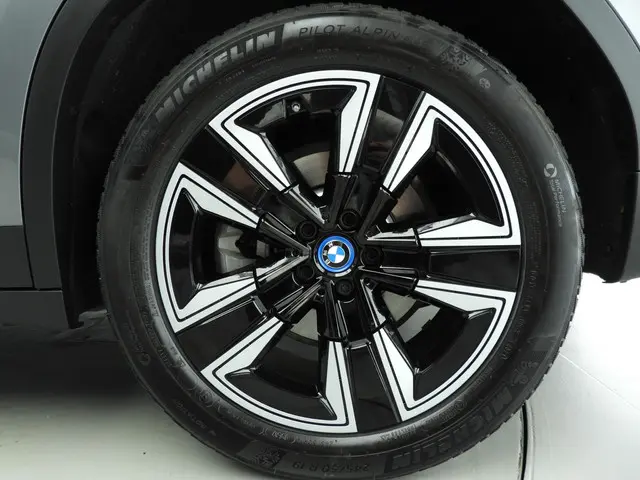 BMW X3 xDrive30e 2024 Hybride Benzine 45