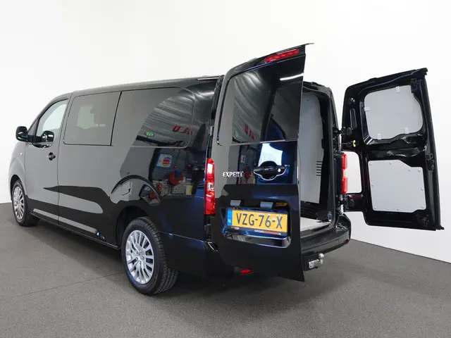 Peugeot Expert 2.0 Hdi 180PK 2023 Diesel 37