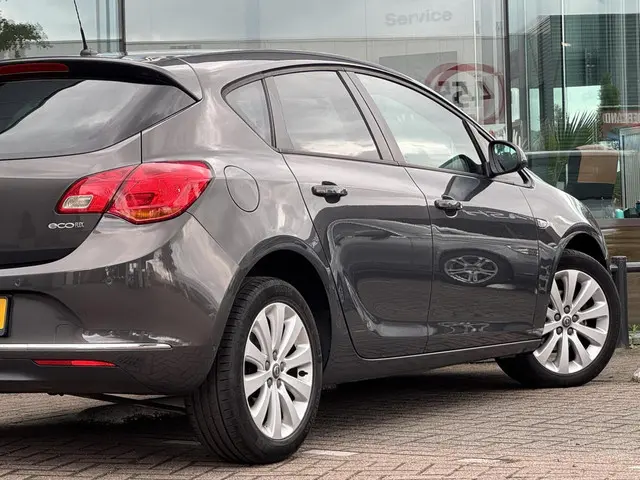 Opel Astra 1.4 Turbo Sport 2012 Leder/stof 2012 Benzine 10