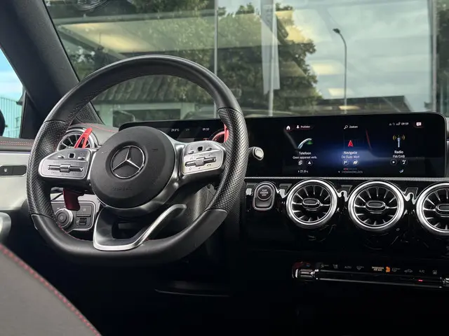 Mercedes-Benz CLA 250 e AMG Line 2021 Hybride Benzine 7