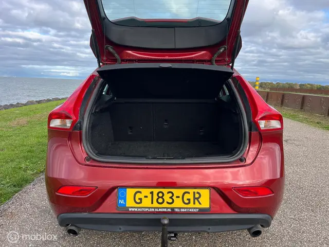 Volvo V40 1.6 T4 Summum 2014 Benzine 8