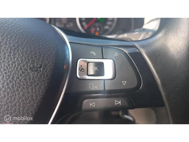 Volkswagen Transporter 2.0 TDI L2H1 DC 2018 Diesel 16