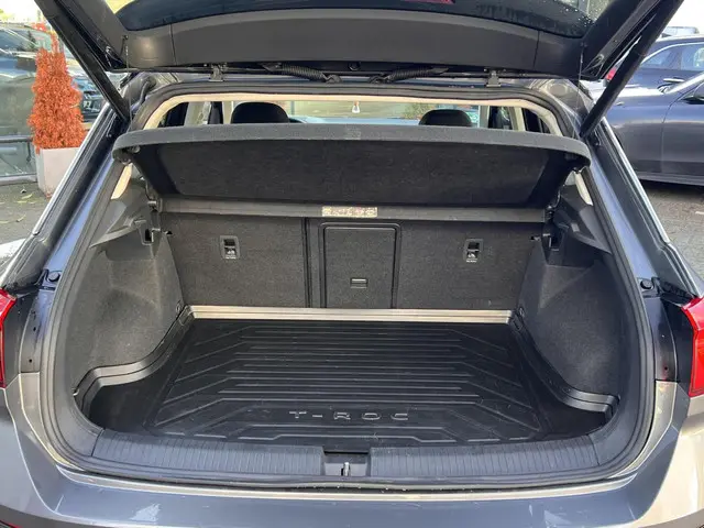 Volkswagen T-Roc 1.5 TSI Sport Business R 2020 Benzine 34